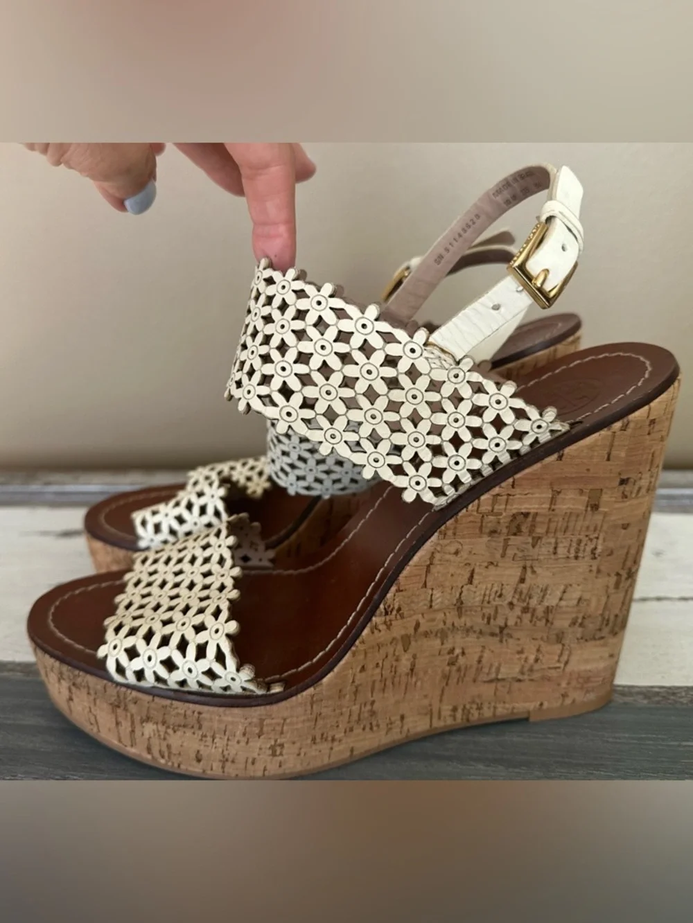 Tory Burch Floral Laser Cut Cork Wedge Sandals Cream Leather Size 10M‎ Boho Chic
